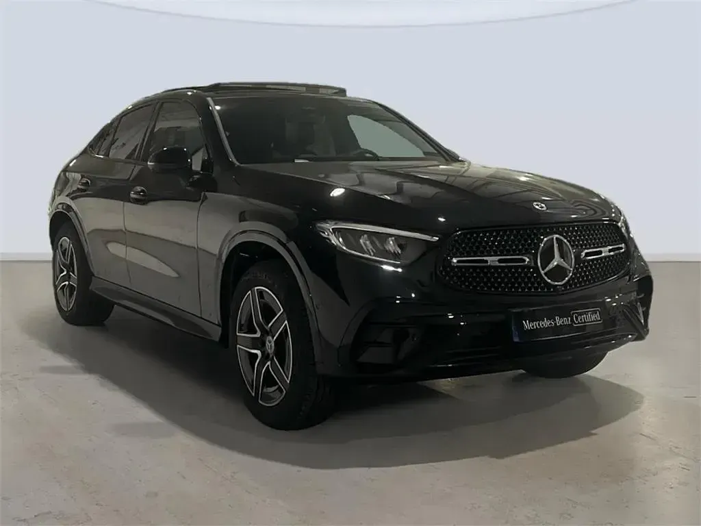 Usado Mercedes GLC300e 333 CV (244 kW) 2025 Negro obsidiana SUV