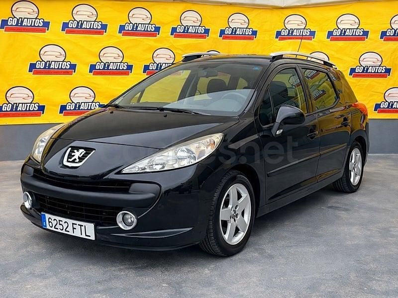 Usado Peugeot 207 95 CV (69 kW) 2007 Negro Familiar