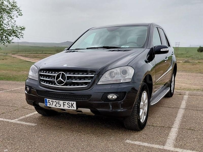 Usado Mercedes ML280 190 CV (139 kW) 2007 Negro SUV