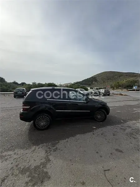 Usado Mercedes ML320 224 CV (164 kW) 2009 Negro SUV
