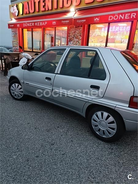 Usado Citroën Saxo Furio 58 CV (42 kW) 2002 Gris / plata Utilitario