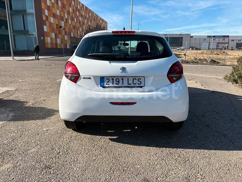 Usado Peugeot 208 Active 100 CV (73 kW) 2020 Blanco Utilitario