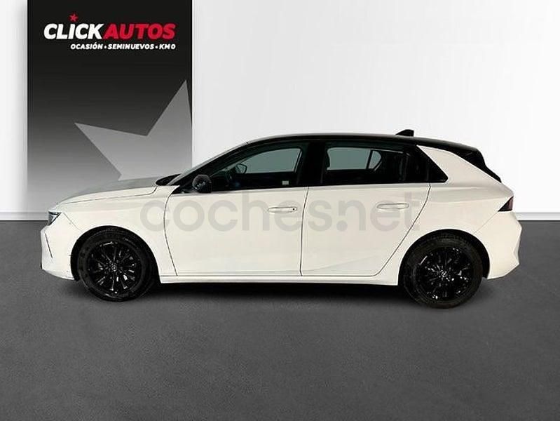 Usado Opel Astra Edition 130 CV (95 kW) 2023 Blanco Berlina
