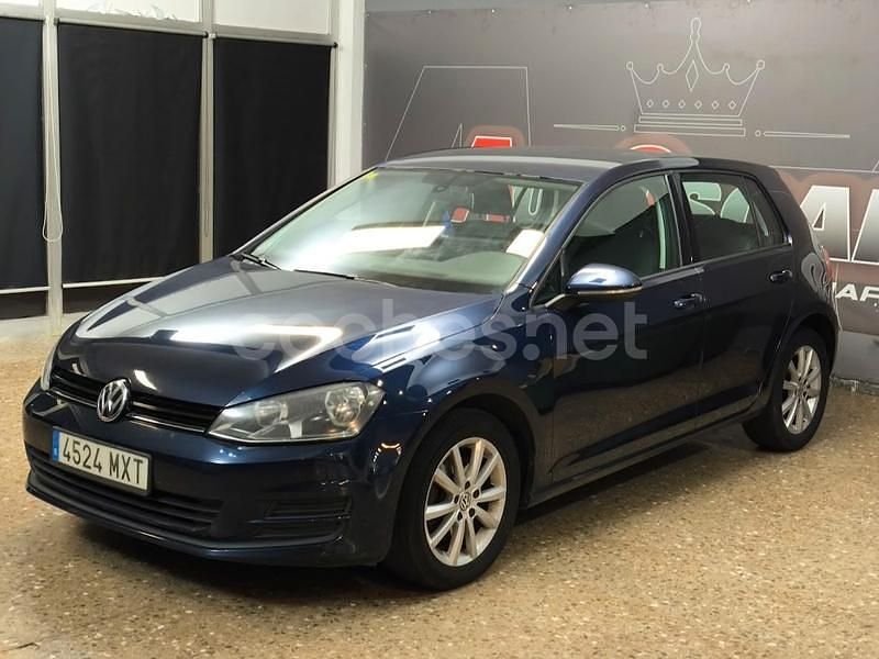 Usado VW Golf Edition 105 CV (77 kW) 2013 Azul Berlina
