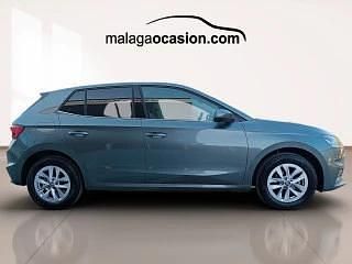 Usado Skoda Fabia Selection 95 CV (69 kW) 2025 Gris Utilitario