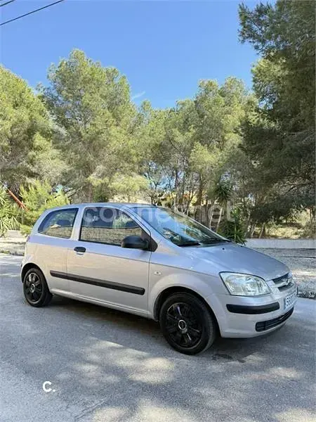 Usado Hyundai Getz 63 CV (46 kW) 2005 Gris / plata Utilitario