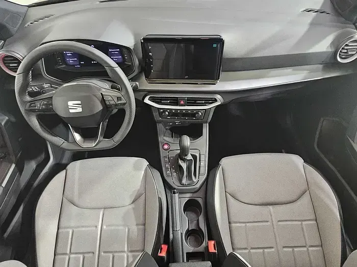 Usado Seat Ibiza FR 115 CV (84 kW) 2026 Negro Utilitario
