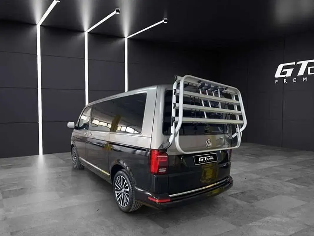Usado VW Multivan 204 CV (150 kW) 2022 Gris Monovolumen