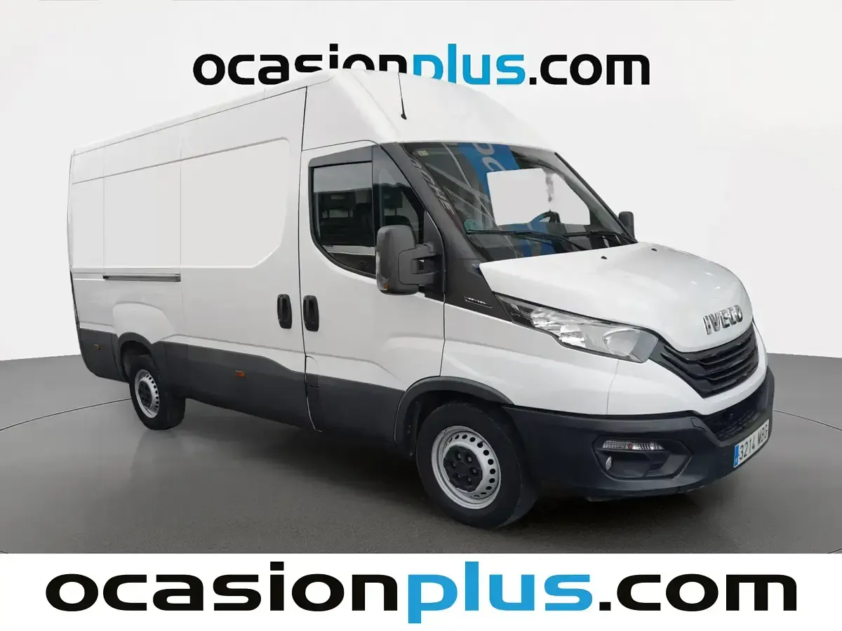 Usado Iveco Daily 156 CV (114 kW) 2022 Blanco Berlina