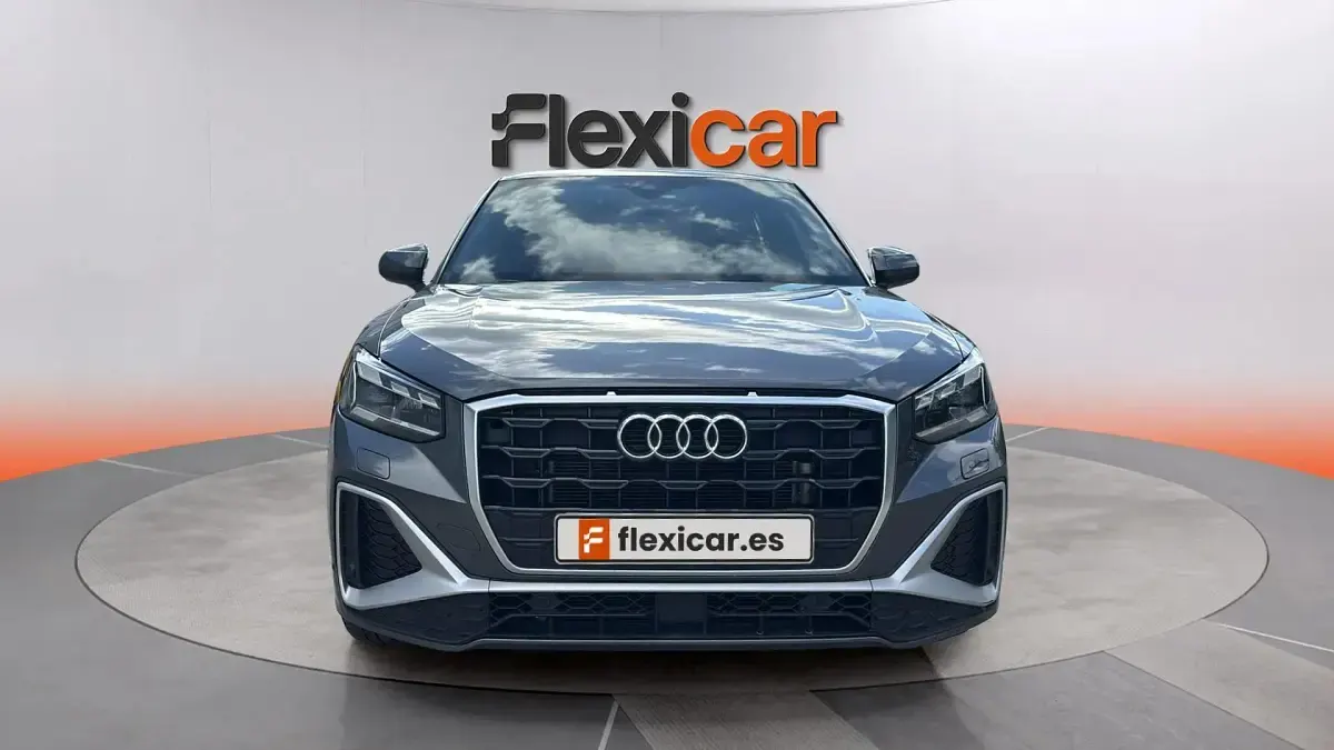 Usado Audi Q2 S-Line 150 CV (110 kW) 2024 Gris SUV