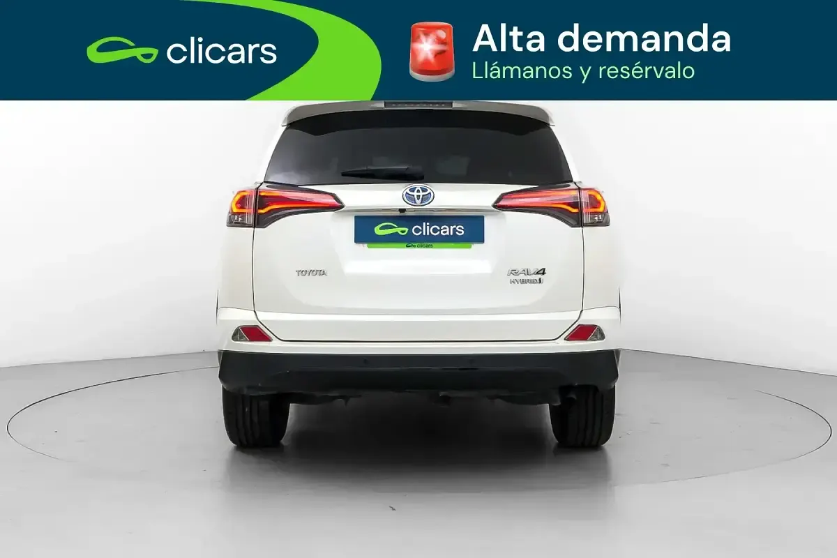 Usado Toyota RAV4 Hybrid Advance 197 CV (144 kW) 2018 Blanco SUV