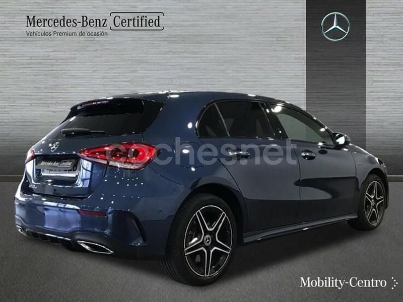 Usado Mercedes A250 AMG line 218 CV (160 kW) 2020 Azul Berlina