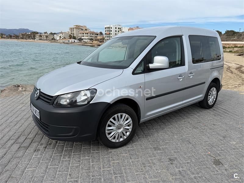 Usado VW Caddy Comfortline 102 CV (75 kW) 2014 Gris / plata Monovolumen