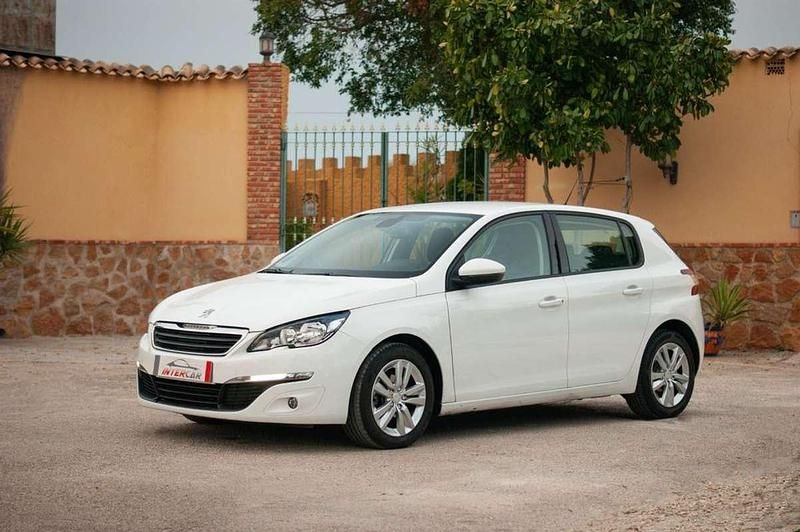 Usado Peugeot 308 Active 131 CV (96 kW) 2015 Blanco Utilitario