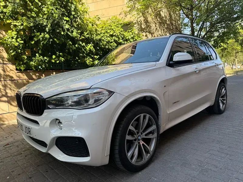 Usado BMW X5 Comfort Edition 258 CV (189 kW) 2015 Blanco SUV