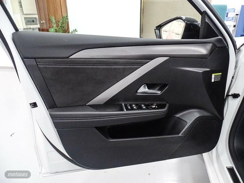 Usado Opel Astra 114 kW (156 CV) 2023 Blanco Familiar