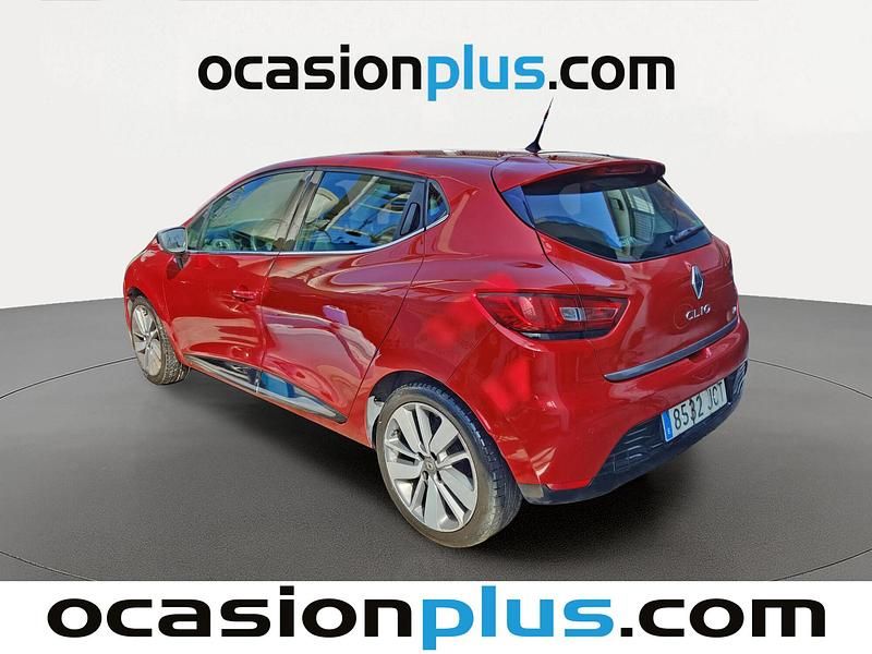 Usado Renault Clio IV Dynamique 90 CV (66 kW) 2015 Rojo Utilitario
