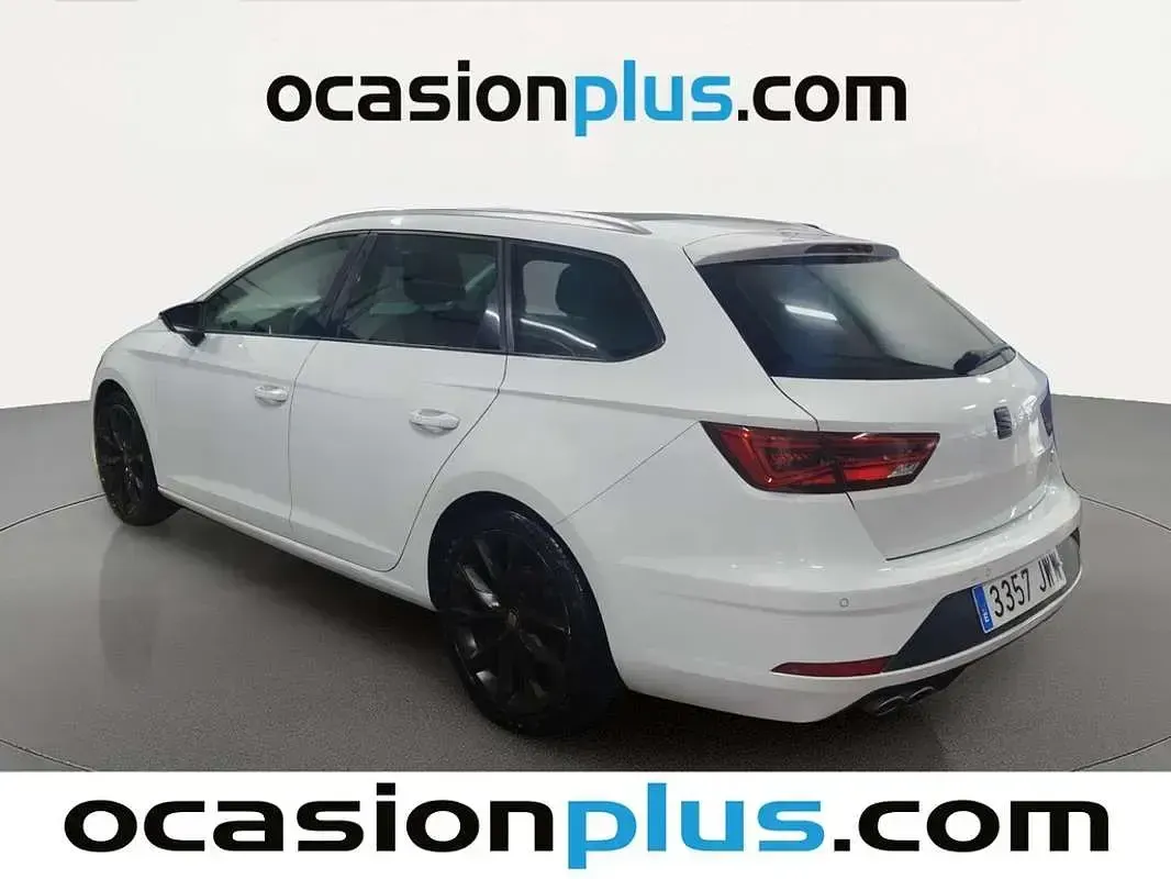 Usado Seat Leon ST FR 184 CV (135 kW) 2017 Blanco Familiar