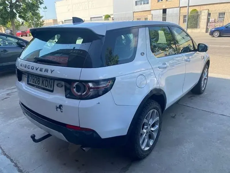 Usado Land Rover Discovery Sport HSE 180 CV (132 kW) 2017 Blanco SUV