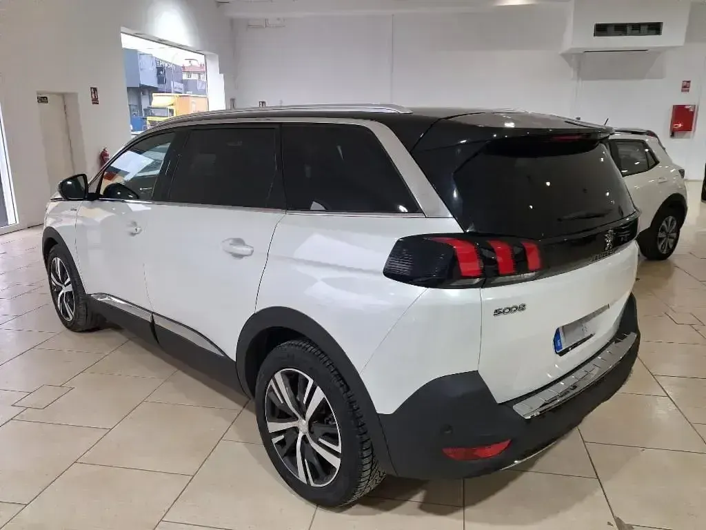 Käytetty Peugeot 5008 GT-line 130 HP (95 kW) 2020 Valkoinen Katumaasturi