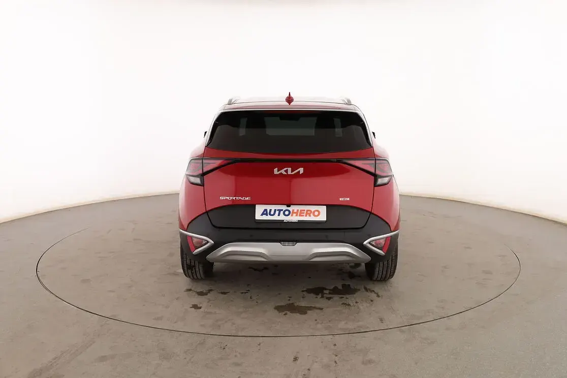 Usado Kia Sportage 230 CV (169 kW) 2022 Rojo SUV