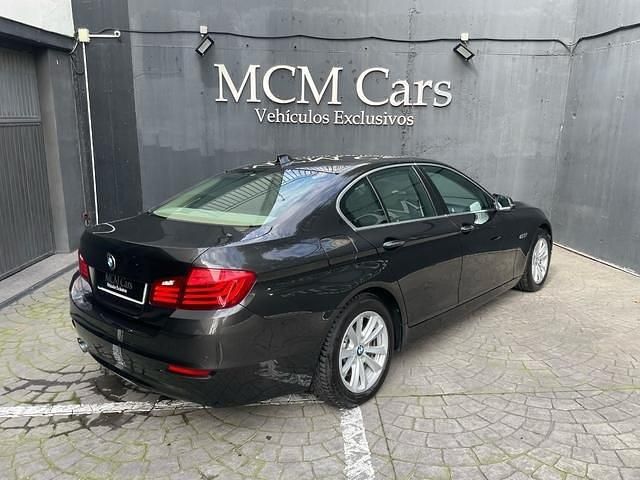 Usado BMW 518 Comfort Edition 143 CV (105 kW) 2013 Marrón Berlina
