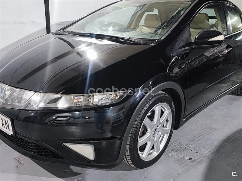 Negro Usado 2007 Honda Civic Executive Berlina | 6600 € (Buen precio) - Imagen 1/4