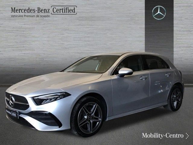 Usado Mercedes A250 AMG line 218 CV (160 kW) 2023 Plateado Berlina