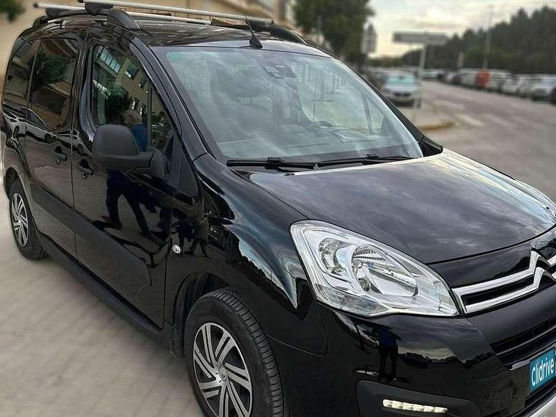 Usado Citroën Berlingo 101 CV (74 kW) 2018 Negro Monovolumen