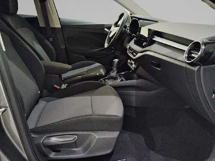 Usado Skoda Fabia Selection 95 CV (69 kW) 2025 Negro Utilitario