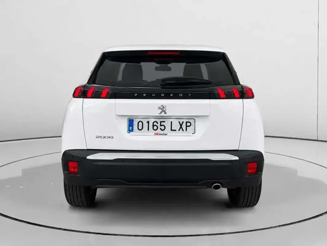 Usado Peugeot 2008 Active 110 CV (80 kW) 2022 Blanco SUV