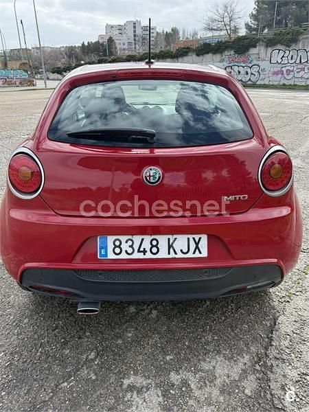 Usado Alfa Romeo MiTo 78 CV (57 kW) 2018 Rojo Utilitario