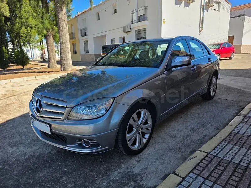 Usado Mercedes C200 Avantgarde 136 CV (100 kW) 2008 Beige Berlina