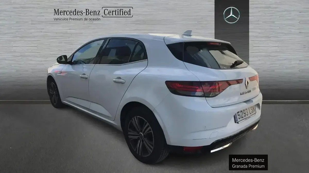 Usado Renault Mégane IV Zen 140 CV (102 kW) 2021 Blanco Berlina