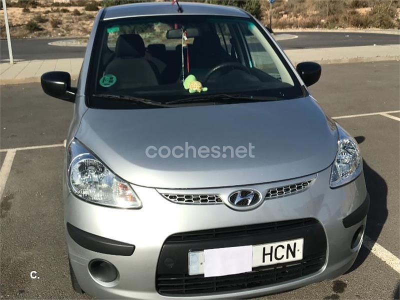 Gris / plata Usado 2011 Hyundai i10 Comfort Utilitario | 4500 € (Precio justo) - Imagen 1/4