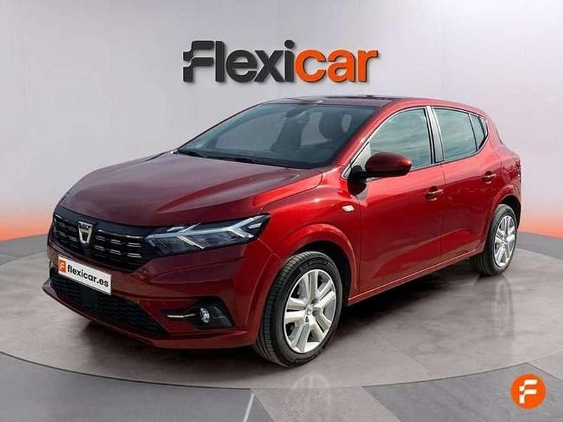 Usado Dacia Sandero Comfort 91 CV (66 kW) 2021 Rojo Utilitario