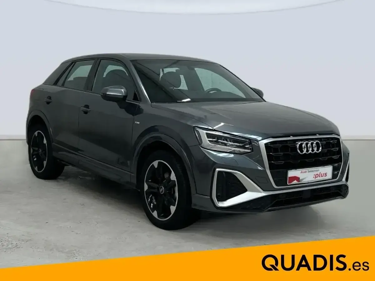 Usado Audi Q2 S-Line 116 CV (85 kW) 2022 Gris SUV