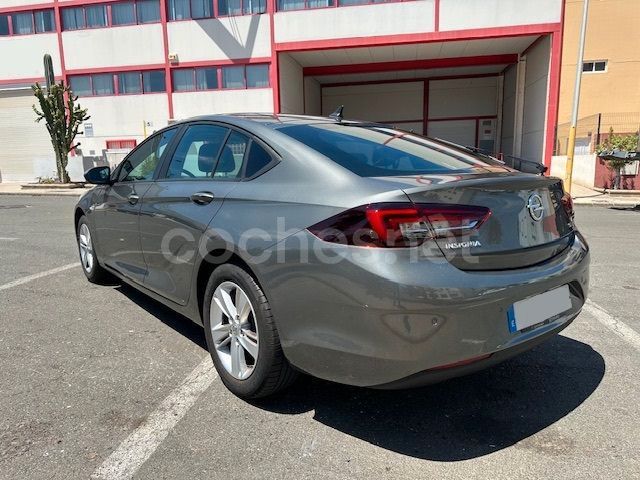 Usado Opel Insignia Selective 136 CV (100 kW) 2019 Beige Berlina