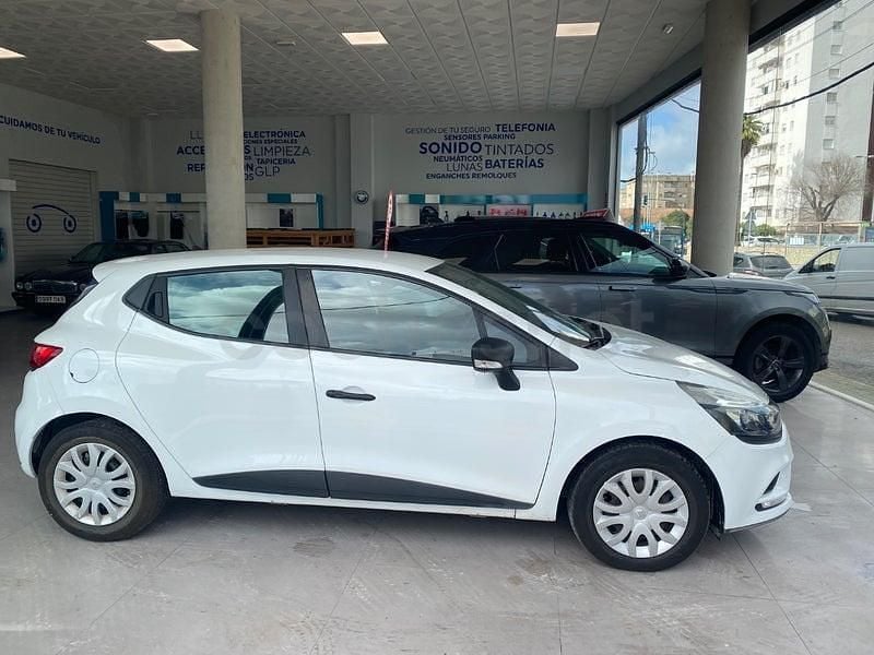 Usado Renault Clio IV Business 75 CV (55 kW) 2018 Blanco Berlina