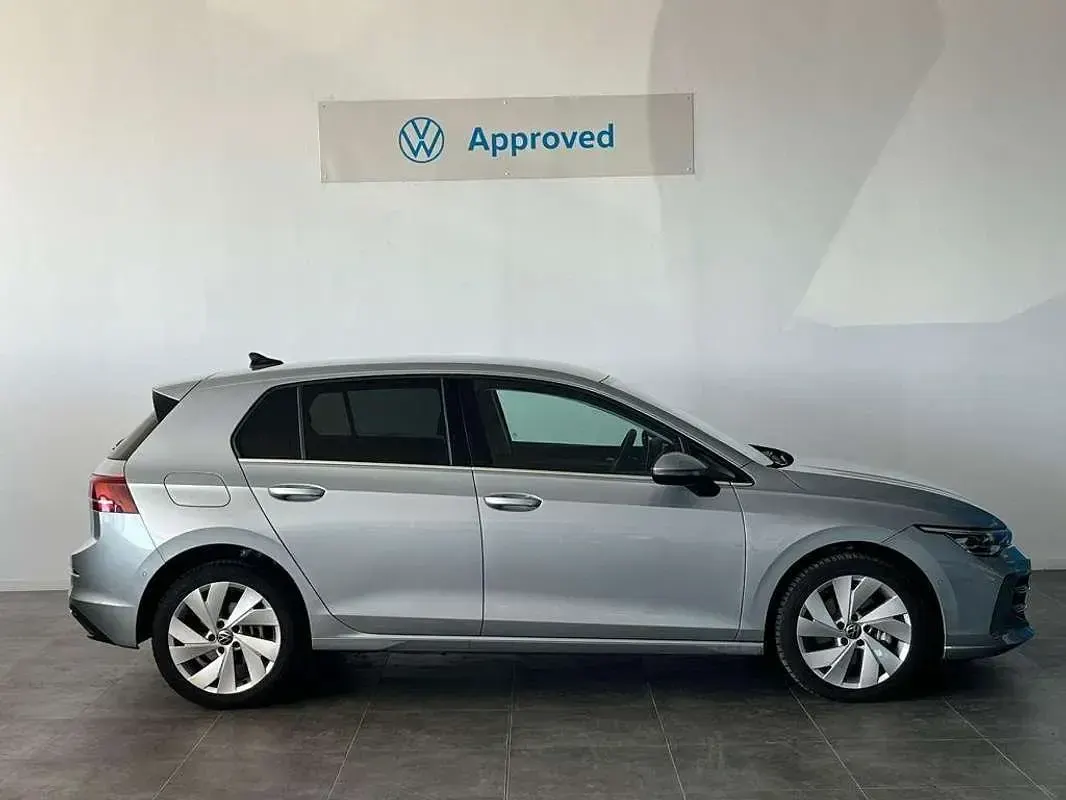 Usado VW Golf VIII Style 204 CV (150 kW) 2025 Gris Berlina