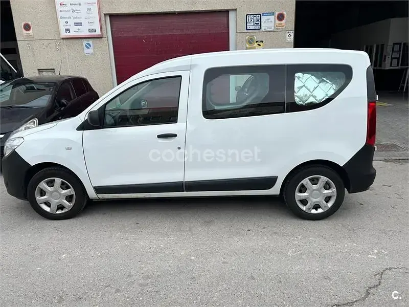 Usado Dacia Dokker 90 CV (66 kW) 2017 Blanco Monovolumen