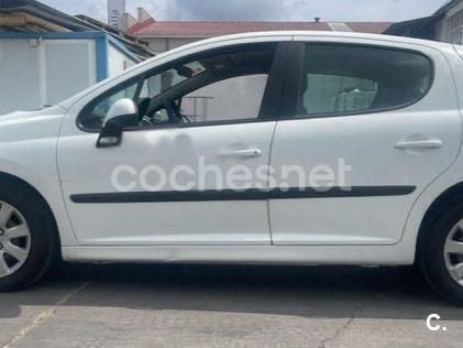 Usado Peugeot 207 70 CV (51 kW) 2008 Blanco Berlina