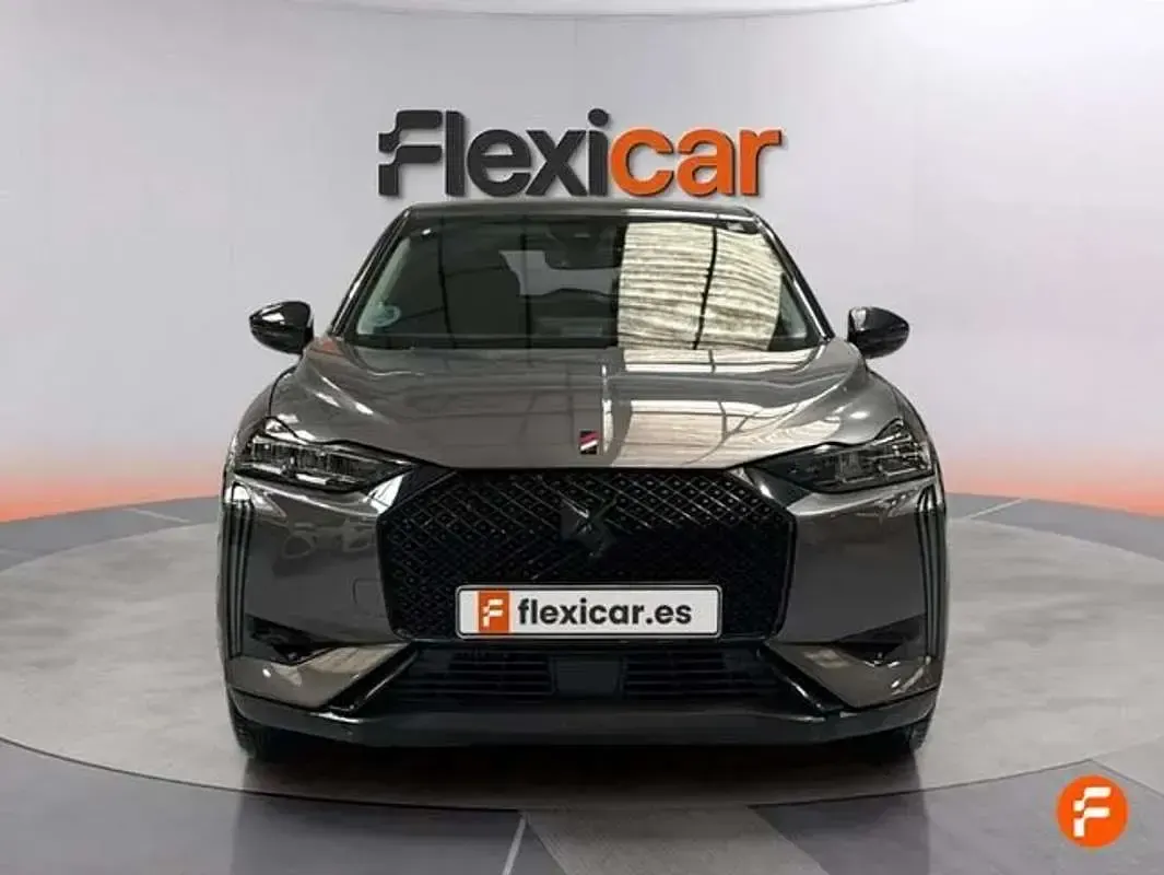 Usado DS Automobiles DS3 Crossback Performance 131 CV (96 kW) 2023 Gris SUV