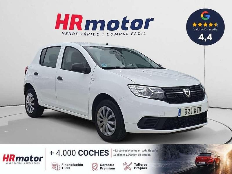 Usado Dacia Sandero Acces 73 CV (53 kW) 2019 Blanco Utilitario