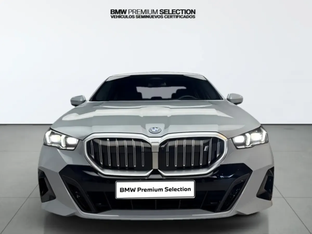 Usado BMW i5 Comfort Edition 250 kW (340 CV) 2026 Gris Berlina