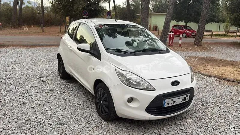 Usado Ford Ka Titanium 75 CV (55 kW) 2009 Blanco Utilitario
