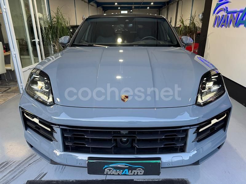 Usado Porsche Cayenne 470 CV (345 kW) 2024 Gris / plata SUV