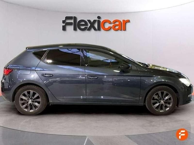 Usado Seat Leon ST Style 116 CV (85 kW) 2019 Gris Familiar