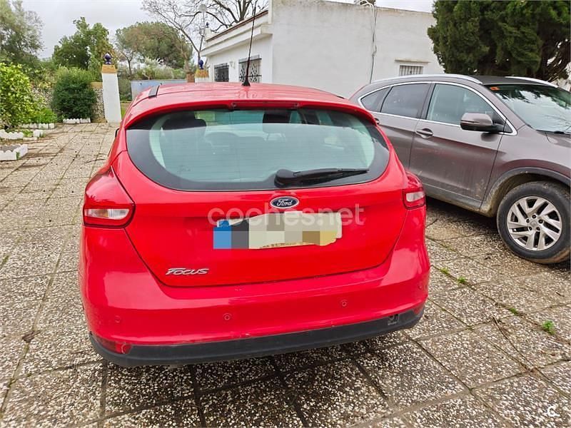 Usado Ford Focus Titanium 120 CV (88 kW) 2016 Rojo Berlina