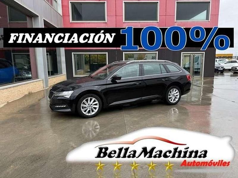 Usado Skoda Superb Ambition 122 CV (89 kW) 2021 Negro Familiar